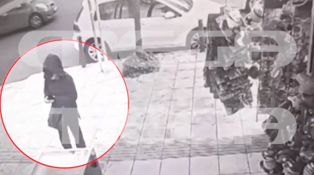 «Με ρώτησε αν αγοράζω χρυσό» αποκάλυψε η χρυσοχόος που είδε την 16χρονη Λόρα