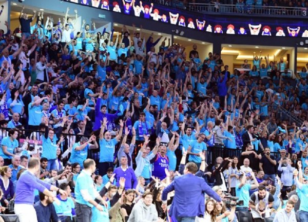 Αναντολού Εφές: Εξαντλήθηκαν τα εισιτήρια για το παιχνίδι με τον Ολυμπιακό (pic)