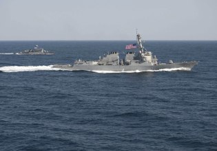 Στα πρόθυρα γενικευμένης σύρραξης: Το Ιράν «στα όπλα» ενώ η αμερικανική αρμάδα πλησιάζει