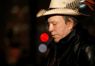 Ο Μίκι Ρουρκ ξεκίνησε έρανο για να πληρώσει 60.000 δολάρια ενοίκιο μετά από απειλή έξωσης