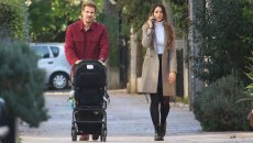 Άκης Πετρετζίκης: Η ανάρτηση με το γιο του Αχιλλέα και το χιουμοριστικό κουίζ