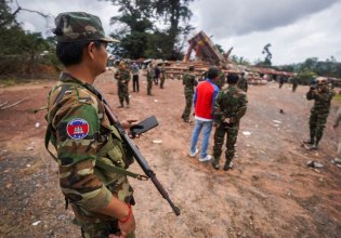 Η Καμπότζη διαβεβαίωσε την Ταϊλάνδη ότι τα πυρά εναντίον του εδάφους της οφείλονταν σε ατύχημα
