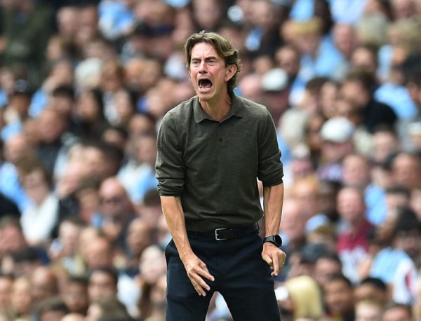 Στριμωγμένος στην «γωνία του ρινγκ» ο Τόμας Φρανκ