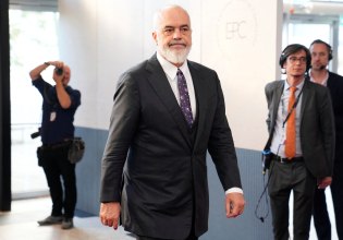 Ανάρτηση στο «X»: Η άγνωστη πτυχή των σπουδών του Έντι Ράμα – Το Χάρβαρντ και η ελληνική υποτροφία