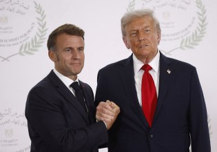 «Ντόναλντ, σε ικετεύω»: Ο Τραμπ γελοιοποιεί τον Μακρόν για τις διαπραματεύσεις σχετικά με τους δασμούς