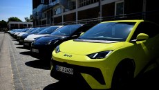 H κινεζική BYD εκθρόνισε την Tesla ως η κορυφαία εταιρεία ηλεκτροκίνησης