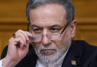 Ιράν: Η Τεχεράνη απαντά στις απειλές Τραμπ – Τον προειδοποιεί να μην περάσει την «κόκκινη γραμμή»