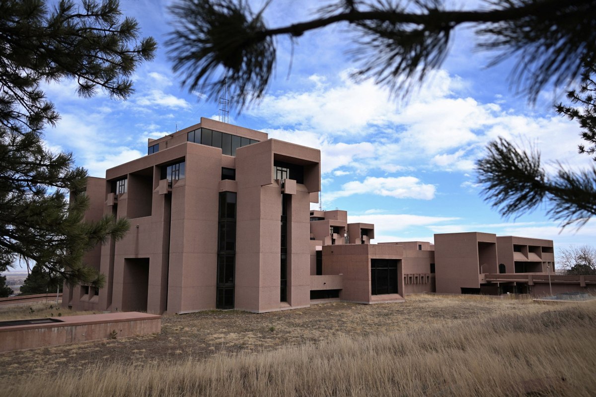 H κυβέρνηση Τραμπ ανακοίνωσε πρόσφατα ότι κλείνει το Εθνικό Κέντρο Ατμοσφαιρικής Έρευνας στο Κολοράντο, κορυφαίο ερευνητικό φορέα για το κλίμα (Reuters)