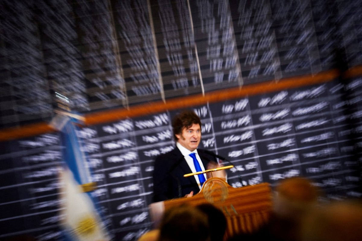 Μιλέι: Θέλει να ιδρύσει συμμαχία για να καταπολεμήσει τον «καρκίνο του σοσιαλισμού»