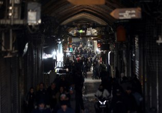 Ιράν: Πέμπτη ημέρα διαμαρτυριών και 3 νεκροί – Αλλαγή διοικητή της κεντρικής τράπεζας ως μέσο κατευνασμού