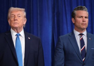 «Ο πρόεδρος Τραμπ θέτει τους όρους και αποφασίζει για το αποτέλεσμα» λέει ο Χέγκσεθ