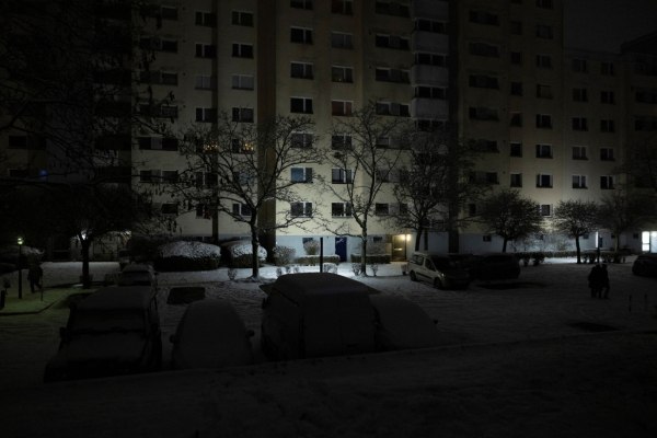 Σε εμπρησμό οφείλεται το μαζικό μπλακ άουτ στο Βερολίνο – Η οργάνωση που ανέλαβε την ευθύνη