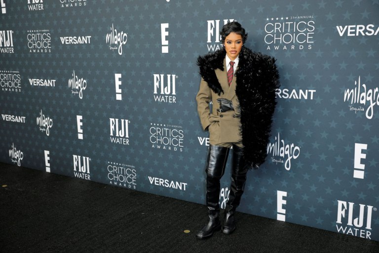 Οι πιο καλοντυμένοι στα Critics Choice Awards – Νίκησε η κοψότητα και η άνεση