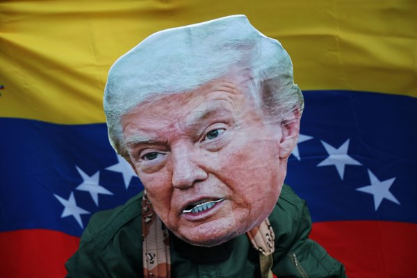 Τραμπ: Σε «πήλινα πόδια» στέκει το σχέδιο για τη διακυβέρνηση της Βενεζουέλας – Τα εμπόδια και τα ρίσκα