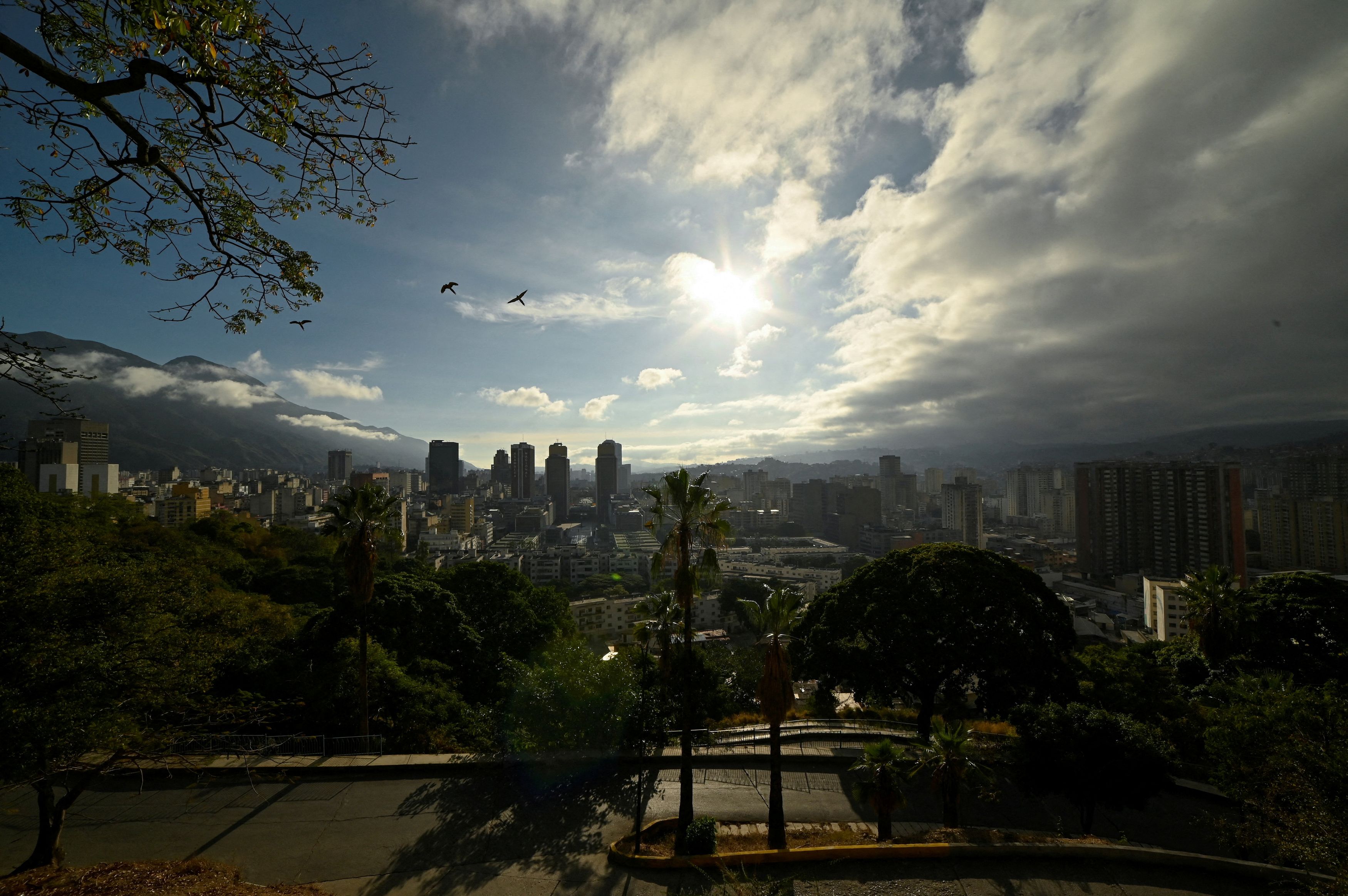 Εντολή στην Αστυνομία της Βενεζουέλας να συλλάβει όσους εμπλέκονται στην επίθεση των ΗΠΑ