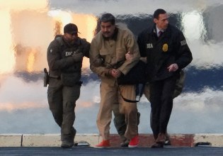 Μαδούρο: Μεταφέρεται στο δικαστήριο της Νέας Υόρκης