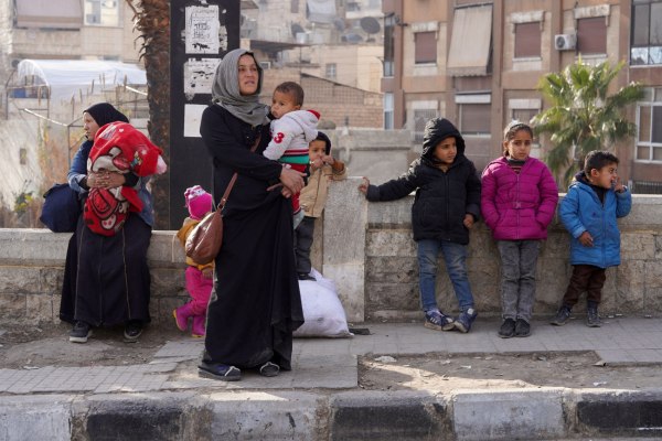Συρία: Άμαχοι εγκαταλείπουν τις κουρδικές συνοικίες στο Χαλέπι – Κηρύχθηκαν «στρατιωτική ζώνη»