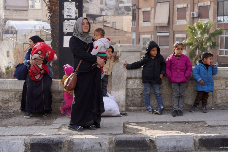 Συρία: Άμαχοι εγκαταλείπουν τις κουρδικές συνοικίες στο Χαλέπι - Κηρύχθηκαν «στρατιωτική ζώνη»