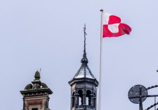 Ευρώπη και ΝΑΤΟ απαντούν στις βλέψεις Τραμπ για τη Γροιλανδία