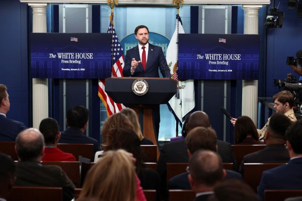 Λευκός Οίκος: Ο θάνατος της 37χρονης στη Μινεάπολη ήταν «αποτέλεσμα του αριστερού κινήματος»