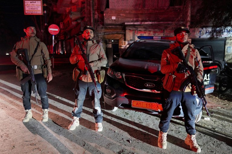 Συρία: Ο στρατός βομβαρδίζει συνοικίες του Χαλεπιού και ζητά από τους κούρδους μαχητές να παραδοθούν