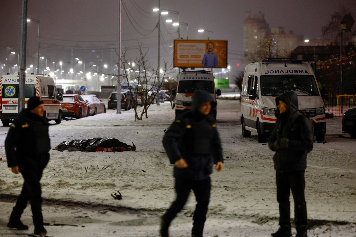 Ουκρανία: Τέσσερις νεκροί και 19 τραυματίες από τις ρωσικές επιθέσεις στο Κίεβο