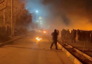 Ιράν: Αυξάνεται ο αριθμός των νεκρών – Απειλές και άγρια καταστολή εναντίον των διαδηλωτών