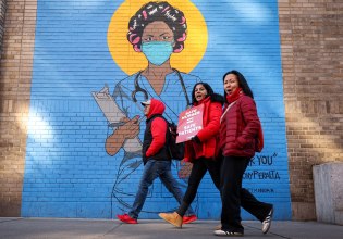 ΗΠΑ: Χιλιάδες νοσηλευτές απεργούν στα μεγαλύτερα νοσοκομεία της Νέας Υόρκης – Ποια είναι τα αιτήματά τους