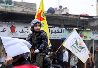 Συρία: Χιλιάδες Κούρδοι βγαίνουν στους δρόμους για να καταγγείλουν για τις σφαγές στο Χαλέπι