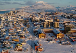 Γροιλανδία: Η Ρωσία κατηγορεί το ΝΑΤΟ ότι στρατιωτικοποιεί την Αρκτική