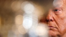 Τραμπ: Παραπλάνηση ή αναδίπλωση η αναστολή επίθεσης στο Ιράν;