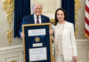 Η Επιτροπή των Νόμπελ απαντά στη Ματσάδο: Το Βραβείο και ο βραβευθείς δεν χωρίζονται