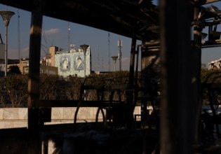 Ιράν: Σενάρια για το ενδεχόμενο κατάρρευσης του καθεστώτος – Τι μπορεί να σημάνει