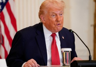 Γροιλανδία: «Δεν σκέφτομαι πλέον αποκλειστικά την ειρήνη» – Νέες απειλές Τραμπ και έκτακτη Σύνοδος Κορυφής στις Βρυξέλλες