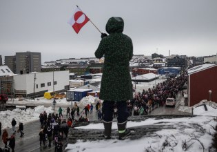 Η ΕΕ απαντά στους δασμούς Τραμπ: «Θα υπερασπιστούμε το διεθνές δίκαιο» στη Γροιλανδία