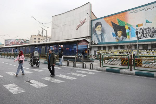 Το Ιράν απειλεί με τζιχάντ ΗΠΑ, Ισραήλ και τρεις ευρωπαϊκές χώρες εάν…