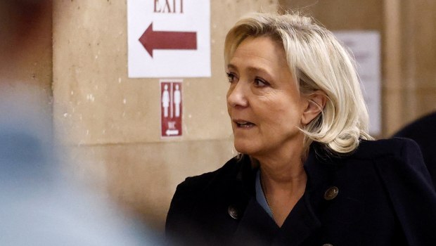 Το μακρύ χέρι των ΗΠΑ: Η αμερικανική κυβέρνηση προσπάθησε να επηρεάσει τη δίκη Λεπέν, λέει Γαλλίδα δικαστής