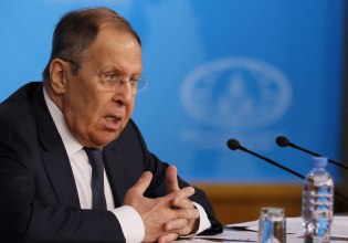 Γροιλανδία: Η Ρωσία παρακολουθεί από μακριά – Και ίσως βλέπει την «ιδανική λύση» στον πόλεμο στην Ουκρανία