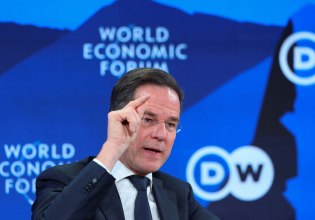 Ρούτε με επιχειρήματα Τραμπ στο Νταβός: «Οι Ευρωπαίοι πρέπει να είναι ευτυχείς» που είναι επικεφαλής