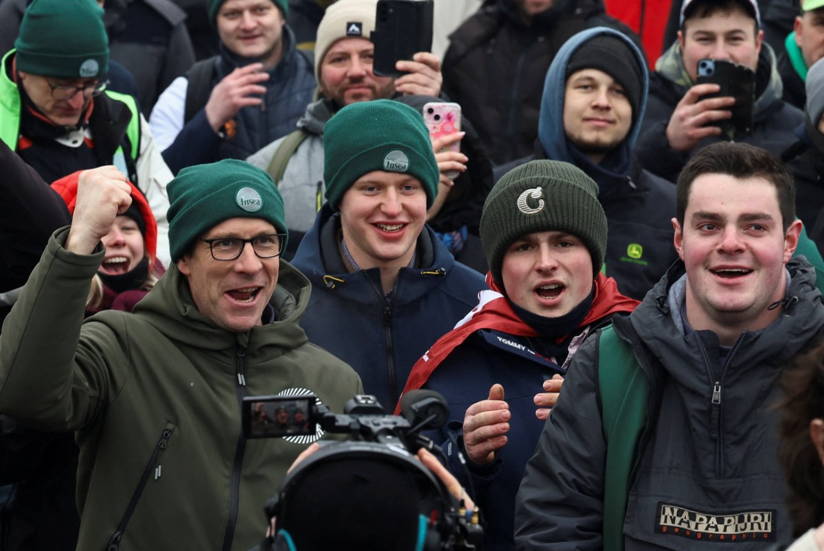 ΕΟ ΚΚΕ: Οι μεγαλειώδεις κινητοποιήσεις των αγροτοκτηνοτρόφων είναι που βάζουν τα εμπόδια στη Mercosur