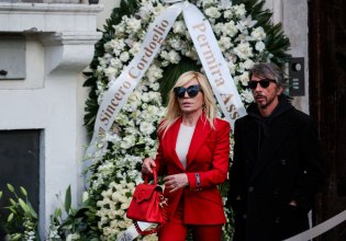 Κηδεία του Valentino – Το Χόλιγουντ και η βιομηχανία της μόδας αποχαιρετούν τον «Τελευταίο Αυτοκράτορα»