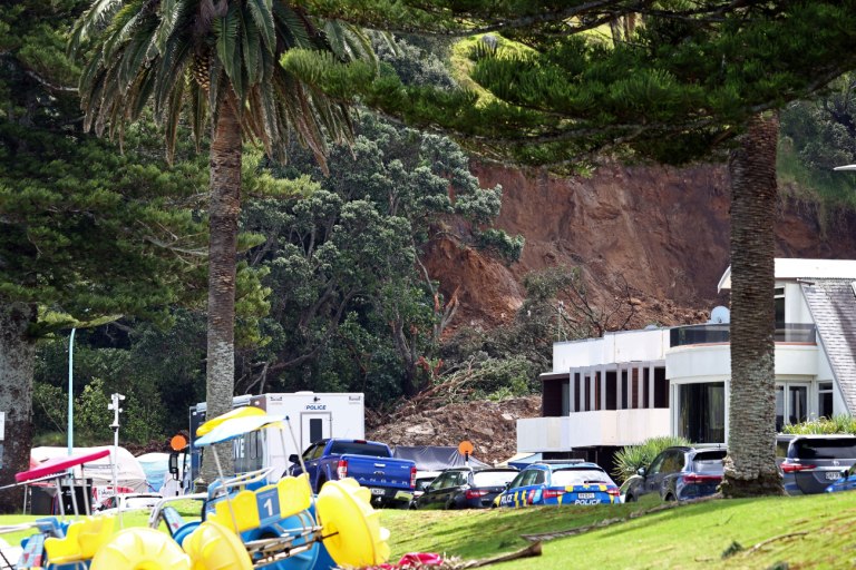 Νέα Ζηλανδία: Διακόπηκε η επιχείρηση ανεύρεσης των θυμάτων κατολίσθησης στο κάμπινγκ