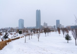 ΗΠΑ: Στο έλεος της κακοκαιρίας Fern – Τρεις νεκροί από τις ακραίες θερμοκρασίες, χιλιάδες ακυρώσεις πτήσεων