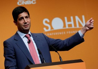 Ποιος είναι ο εκλεκτός του Τραμπ για την προεδρία της Fed