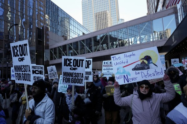 ΗΠΑ: Μαζικές διαδηλώσεις κατά της ICE στη Μινεάπολη – Οργή για τη μεταναστευτική πολιτική του Τραμπ