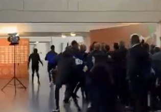 Ασύλληπτο: Οι παίκτες της Αλγερίας έκαναν «ντου» στον διαιτητή στα αποδυτήρια (vid)