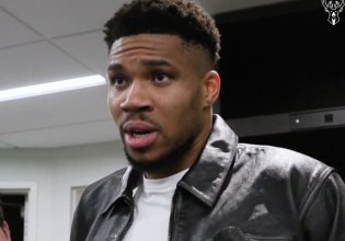 Ο Αντετοκούνμπο πήρε τη φανέλα του Λεμπρόν: «Ίσως είναι το τελευταίο μας παιχνίδι ο ένας απέναντι στον άλλον» (vid)