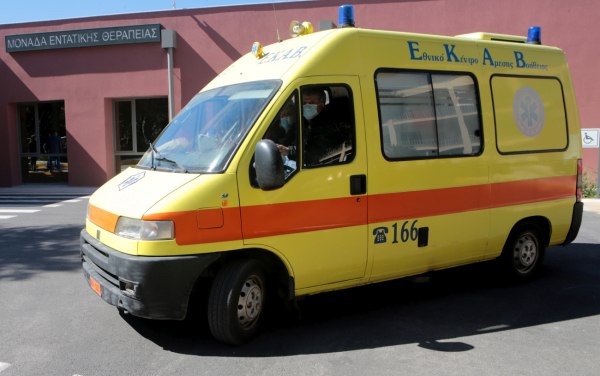 Λεωφορείο με μαθητές συγκρούστηκε με βαν στη Χαλκιδική – Τρεις τραυματίες