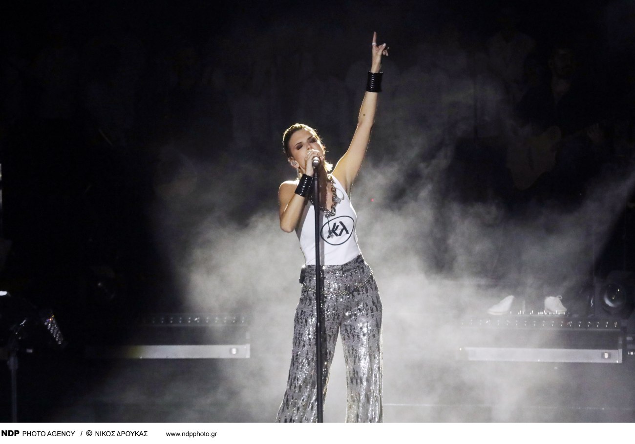 Κατερίνα Λιόλιου: «Λογαριασμός», το νέο viral hit της τραγουδίστριας