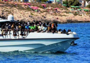 Δίδυμα κοριτσάκια αγνοούνται στη Μεσόγειο – Ήταν σε πλοιάριο που έπεσε σε θύελλα από την Τυνησία προς τη Λαμπεντούζα